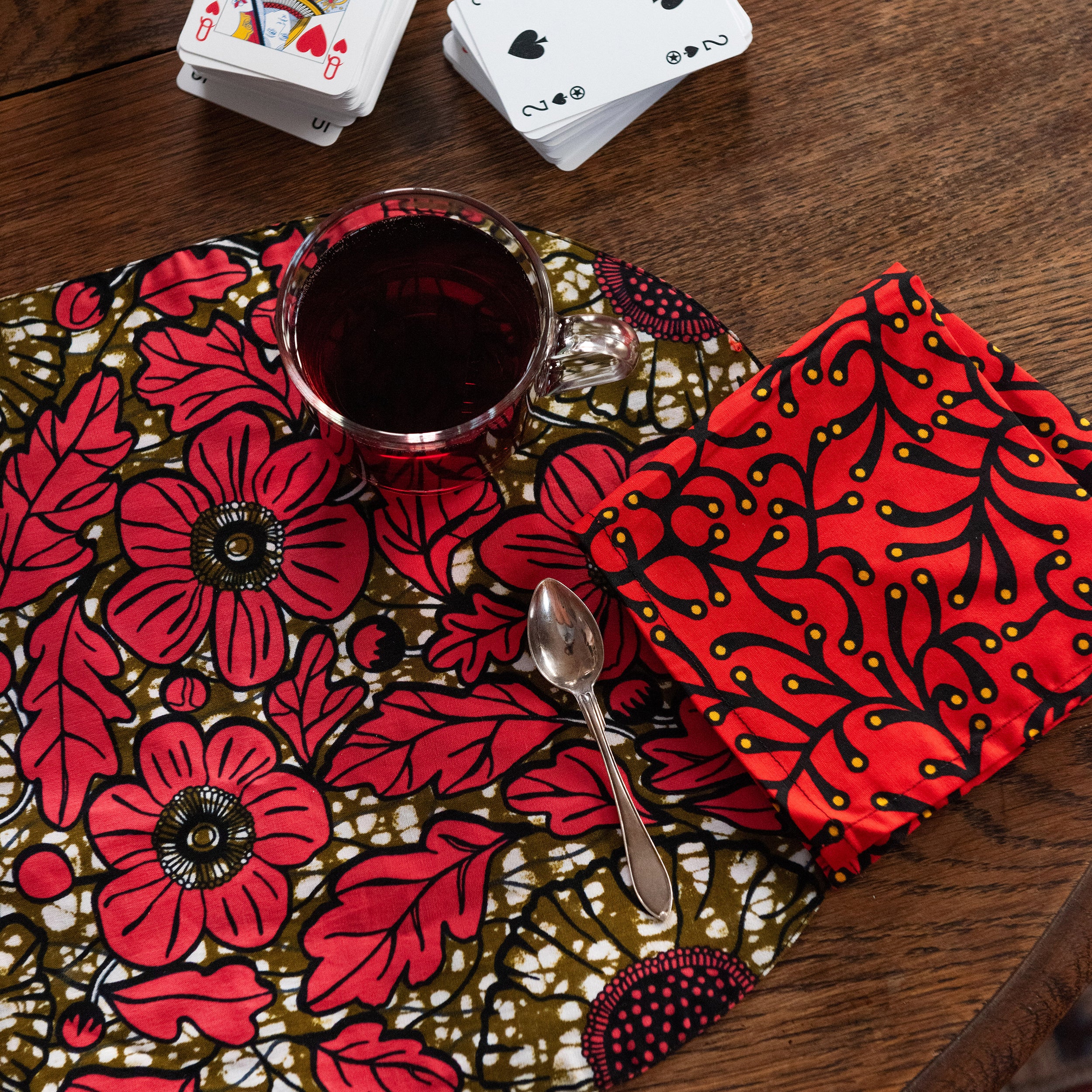 Pair of Napkins in Wax Coral Carpet