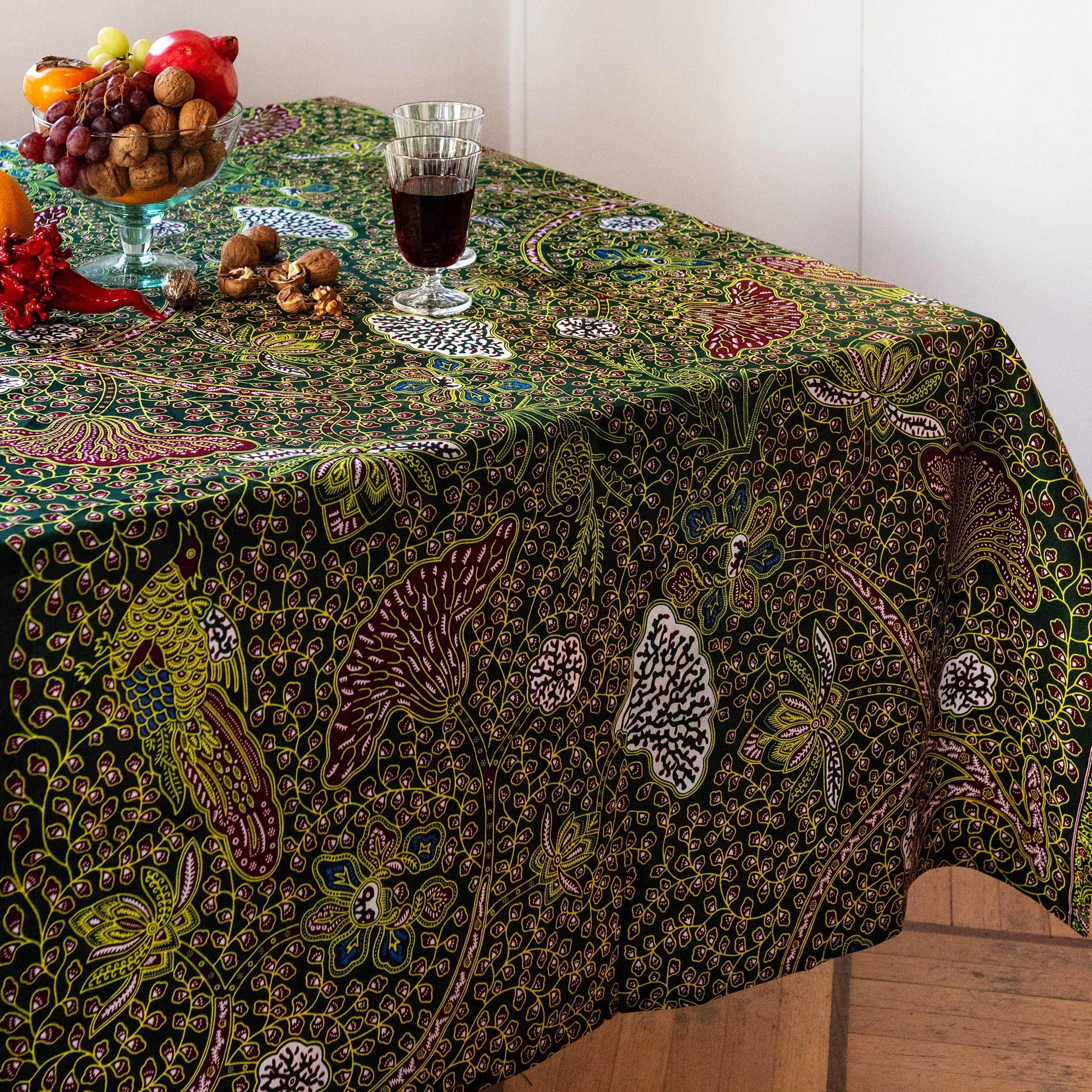 Tablecloth in Wax Winter Garden