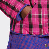 Detail of the front pocket of the quilted jacket